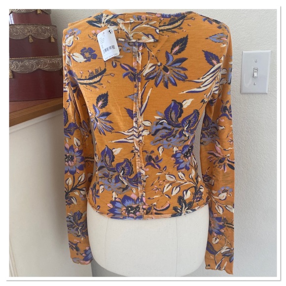 Free People We The Free Women’s Dreamed Of You Floral Print Crew Neck Tee Shirt - Picture 3 of 4